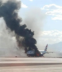 В аэропорту Лас-Вегаса загорелся самолет с 172 людьми на борту