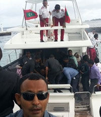 Жена президента Мальдив пострадала при взрыве на катере супруга