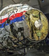 Эксперт: вопрос в деле MH17 - почему Boeing летел над военной зоной