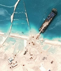 Китай предложил США "хорошо подумать" об островах