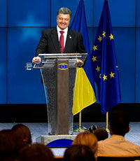 Порошенко: Украина полностью выполняет Минские соглашения