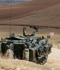 Турция увеличила число танков у сирийской границы