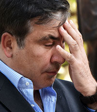 Саакашвили заявил, что зарплату ему повысили без его ведома