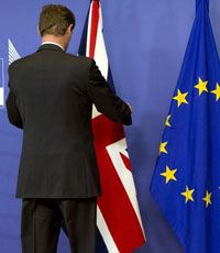 сторонники выхода Великобритании из ЕС на 6% опережают адептов евроинтеграции