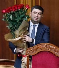 Гройсман попросил больше денег для Кабмина