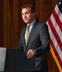 Сухопутные войска США возглавил открытый гей