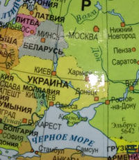 В Белоруссии из магазинов изъяли глобусы с российским Крымом
