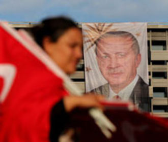 Юнкер: переговоры о вступлении Турции в ЕС будут остановлены