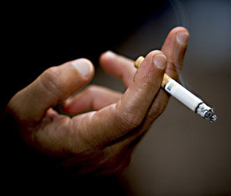 Исследование: курение может вызывать инсульт