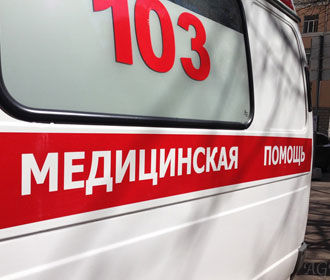 Возле метро "Дорогожичи" в Киеве автомобиль вылетел на тротуар, один пешеход погиб