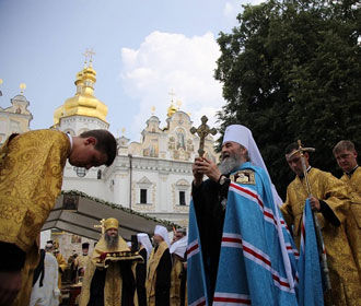 УПЦ МП: до 100 тыс. верующих прошли Крестным ходом по Киеву