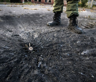 Один украинский военный погиб, 4 ранены в зоне АТО за сутки