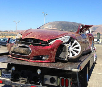 Tesla допустила ошибку «автопилота» в смертельном ДТП с участием Model S