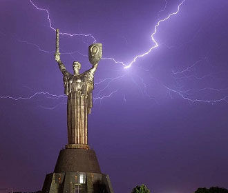 Завтра в Украине дожди и грозы