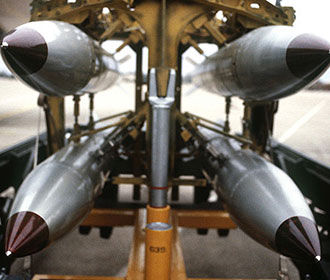 США провели испытания двух ядерных бомб без боеголовок