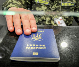 Каждый год Украину покидает миллион граждан