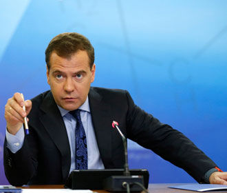 Россия готова к диалогу с новыми украинскими властями, заявил Медведев