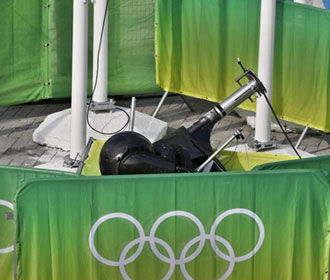 В Рио на болельщиков упала камера