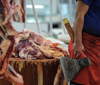 Беларусь отказалась от украинского мяса