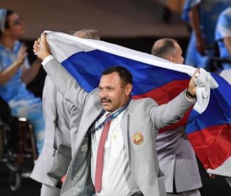 МПК расследует инцидент с флагом России на Паралимпиаде