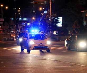 В Киеве полицейский автомобиль сбил пешехода