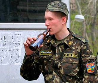 Рада начала бороться с пьянством в украинской армии