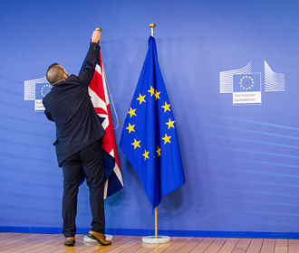ЕС может сохранить безвизовый режим для британцев даже при "жестком сценарии" Brexit