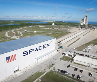 SpaceX планирует сократить штат на 10%