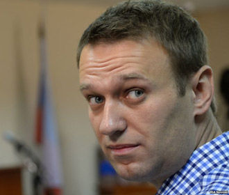 Навальный находится в реанимации в Омске без сознания, подключен к аппарату ИВЛ