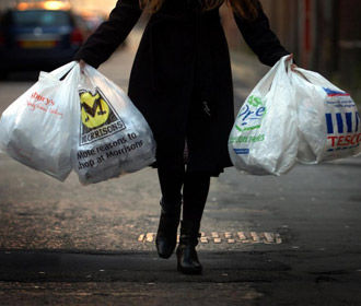 Во Львове ограничивают продажу пластиковых пакетов