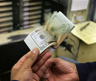 НБУ сократил выкуп валюты на межбанке