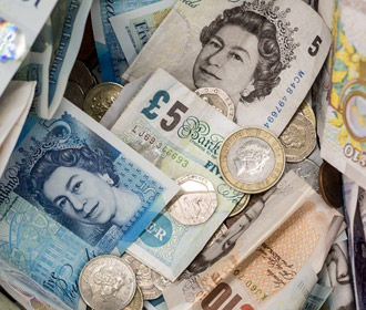 Споры о Brexit обрушили курс британского фунта