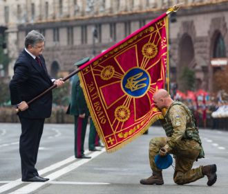 Порошенко пригласил киевлян на парад ко Дню независимости