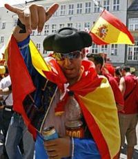 Пьяные испанцы после победы своей сборной разнесли трамвай в Цюрихе