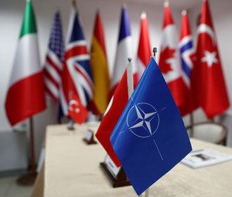 НАТО рискует усилить напряженность с Россией