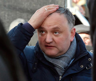 Президент Молдовы временно отстранен от должности