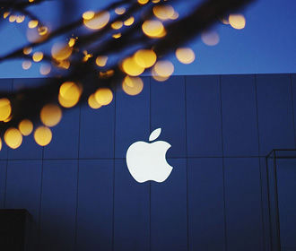 Акции Apple выросли на 5% на фоне решения США отложить введение пошлин на товары из Китая