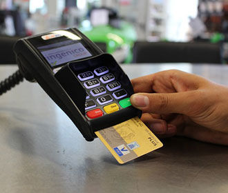 Visa и Mastercard снизят межбанковскую комиссию в Украине
