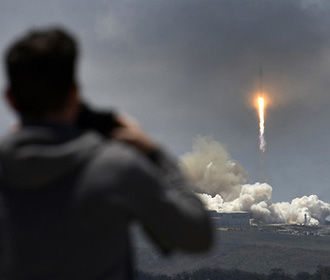 SpaceX запустит в космос прах людей