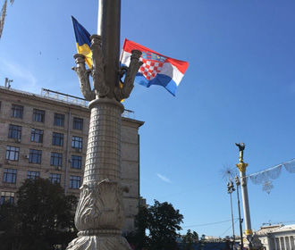 На Крещатике вывесили флаги Хорватии