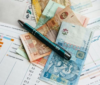 В Киеве педагогам училищ и техникумов в четыре раза срезали надбавки к зарплате