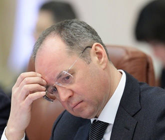 Кучму в Минске временно заменит советник Порошенко