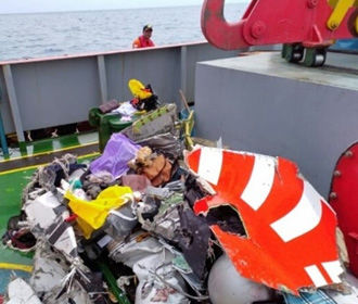 Найден фюзеляж разбившегося в Индонезии самолета