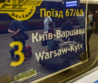 Укрзализныця перевезла по безвизу 1,6 млн украинцев