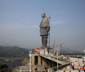 В Индии установили самую высокую на планете статую