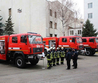 Киевские спасатели получили новые автомобили