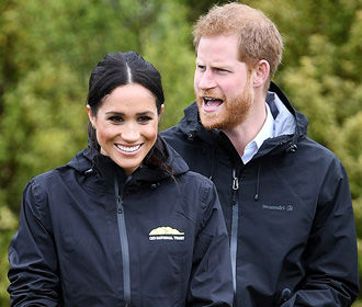 Принцу Гарри и его жене Меган хотят запретить использовать слово "Royal"