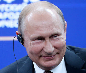 Конституционный суд России одобрил обнуление президентских сроков Путина