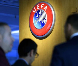 УЕФА планирует установить потолок цен на гостевые билеты в еврокубках