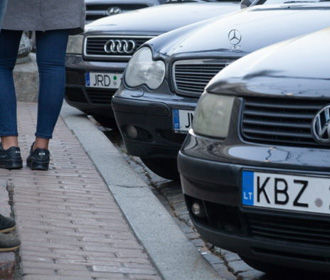 Украинцы растаможили 65 тыс. авто на еврономерах по льготным ставкам – ГФС